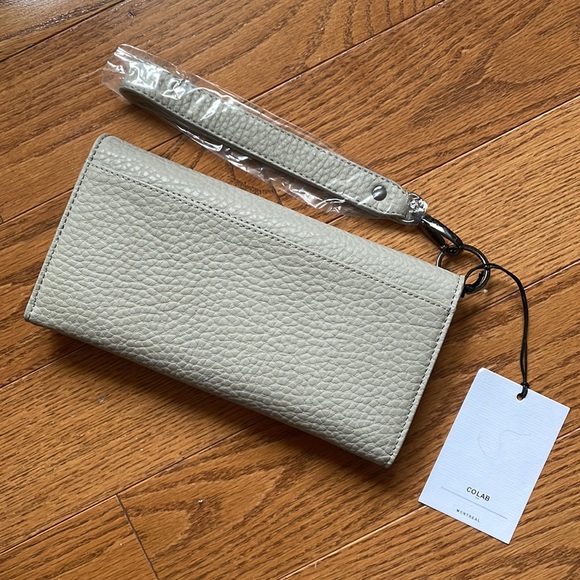 Co-Lab Vegan Leather wristlet - Picture 5 of 7